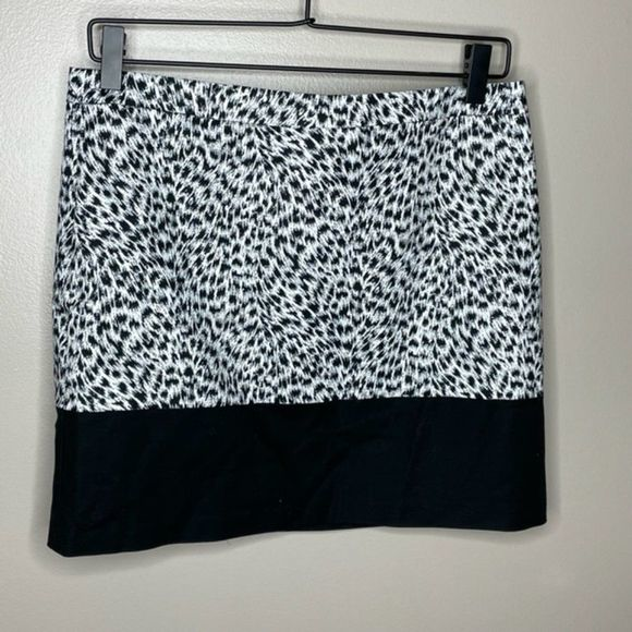 MICHAEL Michael Kors Dresses & Skirts - Michael Michael Kors Animal Print Straight Skirt‎